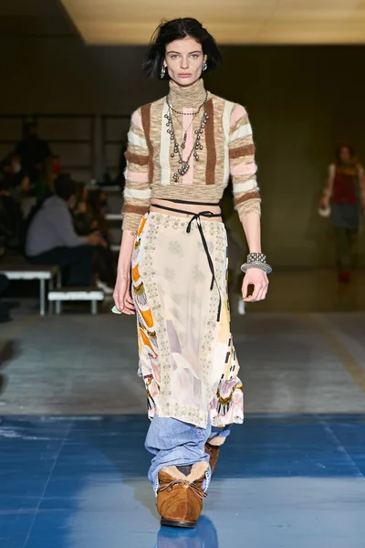 Look 1